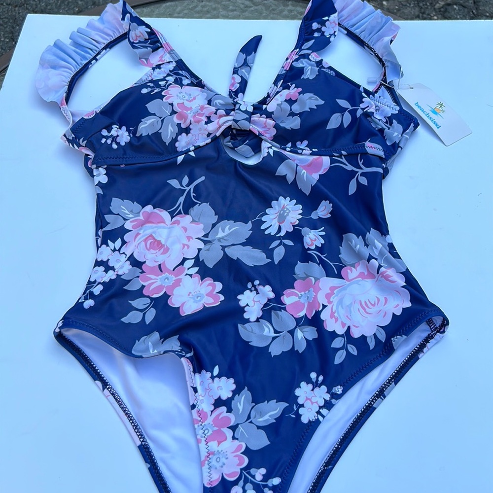 BEACHSISSI SWIMSUIT SIZE S NEW